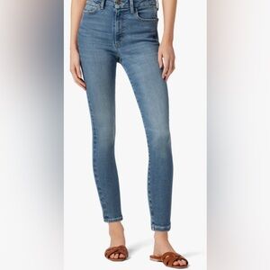 #66 JOE'S HIGH RISE CURVY SKINNY ANKLE